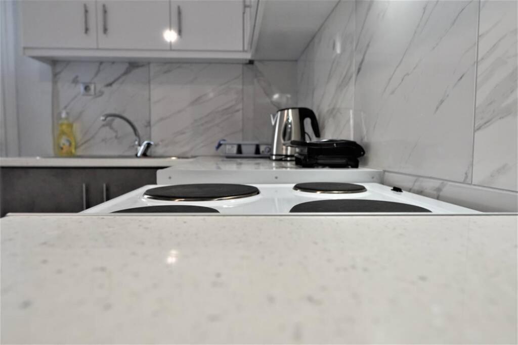 Athens Central 3Bd Apartment Next To Metro Luxury Экстерьер фото